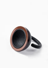 Carica l'immagine nel visualizzatore di Gallery, BLACK HOLE | BRONZO