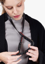 Carica l'immagine nel visualizzatore di Gallery, PENSIERI E PAROLE | ROSSO