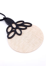 Carica l'immagine nel visualizzatore di Gallery, ventaglio-collana-Albero-nero