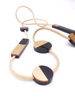 Carica l'immagine nel visualizzatore di Gallery, collana-bolli-oro-plexiglas