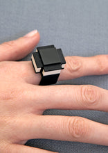 Carica l'immagine nel visualizzatore di Gallery, anello-cross-bianco-nylon-3d-plexiglas