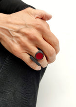 Carica l'immagine nel visualizzatore di Gallery, anello-ioio-rosso-nylon-3d-plexiglas