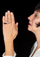 Load image into Gallery viewer, anello-nylon-line-bianco-3d-plexiglas