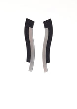 Carica l'immagine nel visualizzatore di Gallery, orecchini-serpentine-argento-nylon-plexiglas