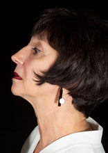 Carica l'immagine nel visualizzatore di Gallery, ORECCHINI OLO BIANCO