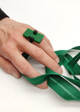 Load image into Gallery viewer, anello-place-verde-nylon-3d-plexiglas