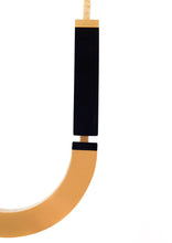 Carica l'immagine nel visualizzatore di Gallery, collana-semicerchio-oro-plexiglas