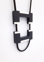 Load image into Gallery viewer, collana-square-nero-opaco-bianco-plexiglas