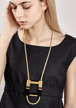 Load image into Gallery viewer, collana-square-nero-lucido-oro-plexiglas