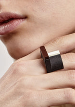 Carica l'immagine nel visualizzatore di Gallery, anello-theta-bronzo-nylon-3d-plexiglas